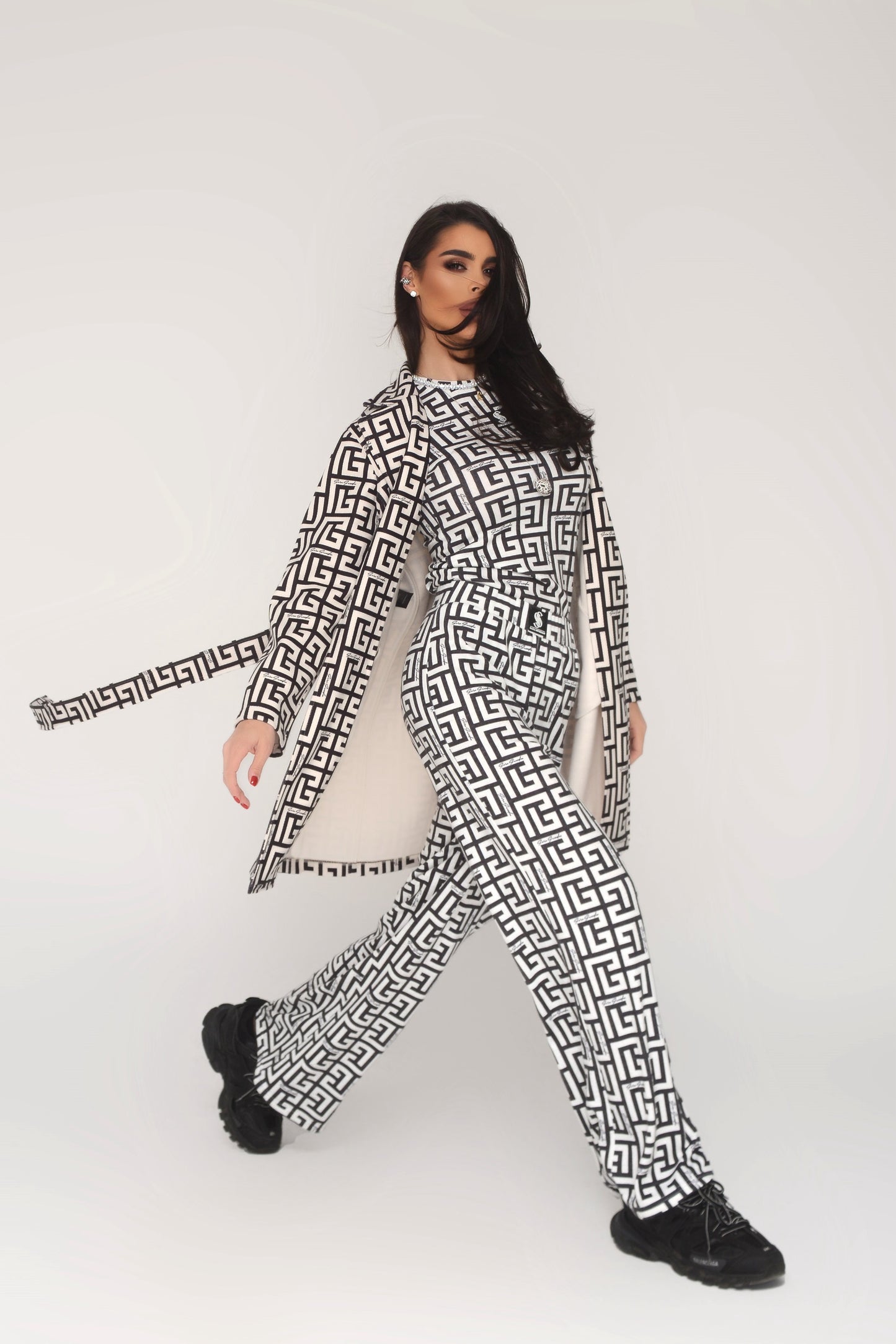 КОМПЛЕКТ ПЛЕТИВО МОНОГРАМ BLACK/WHITE